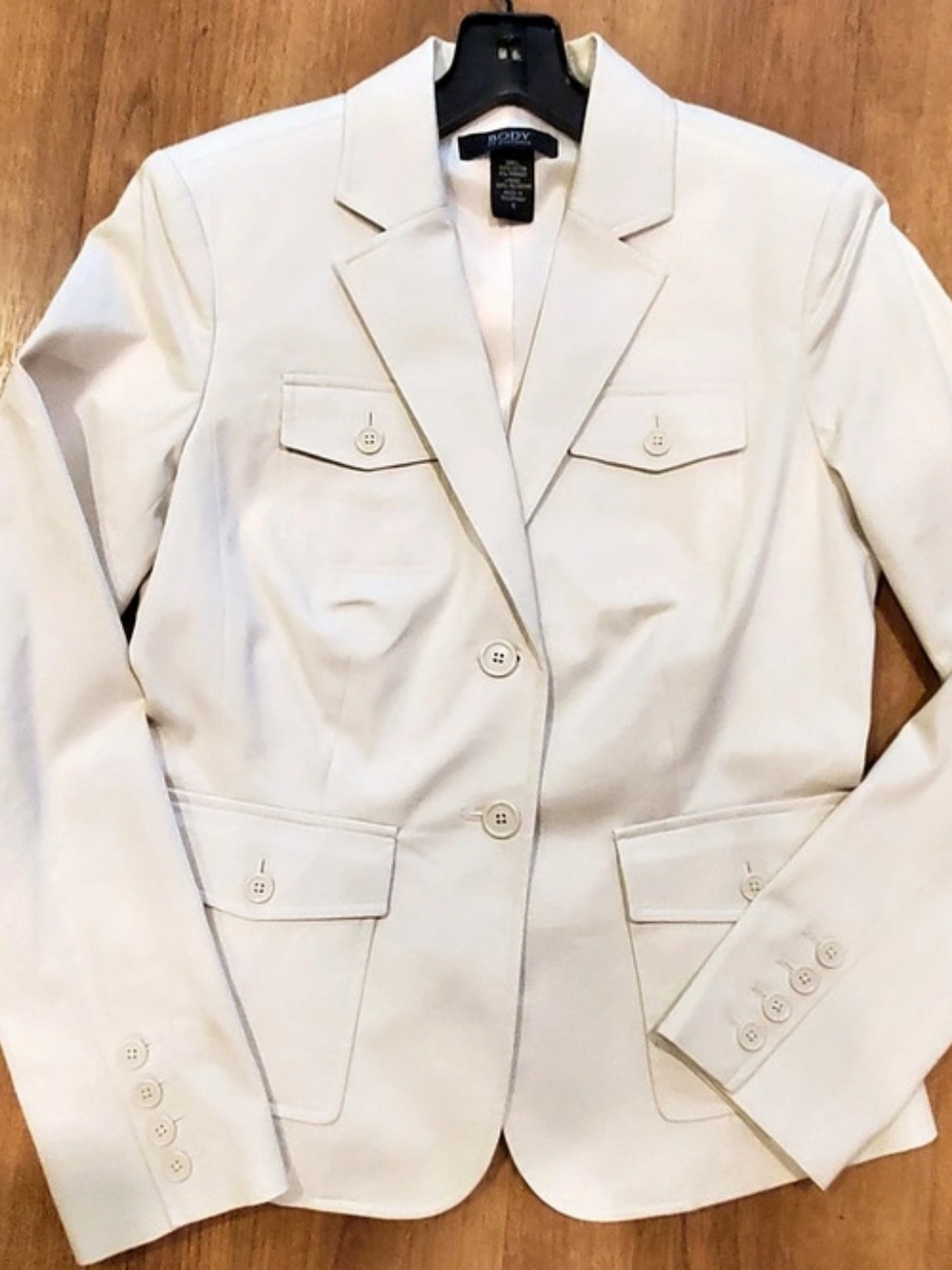 Body by Victoria White Blazer Size 4 Like New